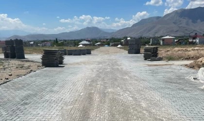 Büyükşehir, Afşin ve Elbistan’da Arterlerin Bakım ve Onarımını Sürdürüyor