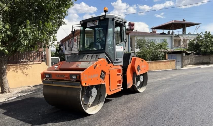 Büyükşehir Erkenez’in Ana Caddesini Asfaltlıyor