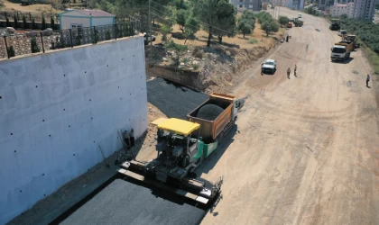 Büyükşehir’den Cumhuriyet Mahallesi’nde Asfalt Çalışması