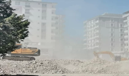 Kahramanmaraş’ta toz bulutu bıktırdı 