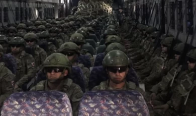 Mehmetçiğin Kosova’ya intikali başladı