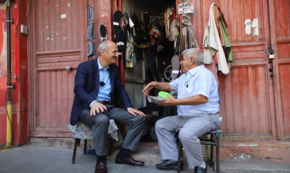Başkan Okay, Uzunoluk Caddesi Esnafıyla Bir araya Geldi