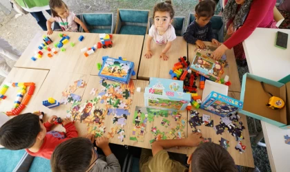 Minikler Gezici Kütüphane’yi Çok Sevdi