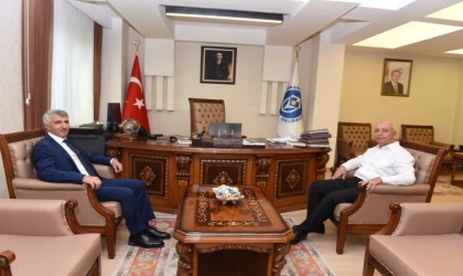 Vali Ünlüer, KİÜ Rektörü Bakan’ı Ziyaret Etti