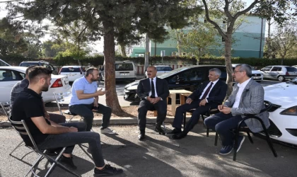 Başkan Güngör ve Vali Ünlüer, Geçici Çarşıda Esnaflarla Bir Araya Geldi