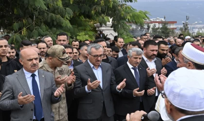 Filistin’de Hayatını Kaybedenler İçin Gıyabi Cenaze Namazı Kılındı
