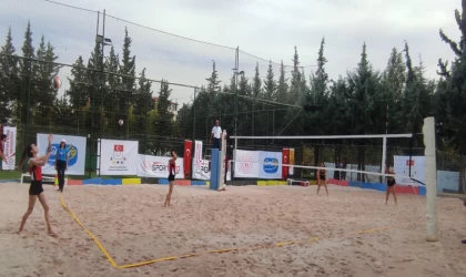 KSÜ Plaj Voleybol Takımlarından Gururlandıran Başarı