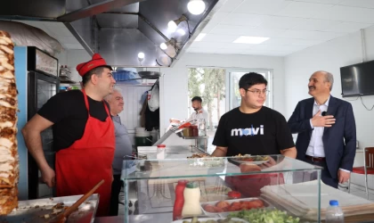 Başkan Okay, Konteyner Çarşılarda Esnafla Bir Araya Geldi