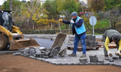 Dulkadiroğlunda Kilit Parke Bakım Çalışmaları Devam Ediyor