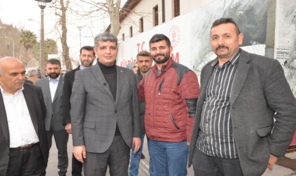 Aydoğar dertleri dinliyor