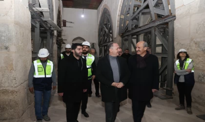 Başkan Okay, Bakan Yardımcısı Yazgı İle Tarihi Yapılarda İncelemelerde Bulundu