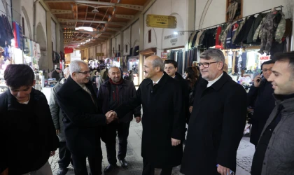 Başkan Okay, Tarihi Kapalı Çarşı Esnafını Ziyaret Etti