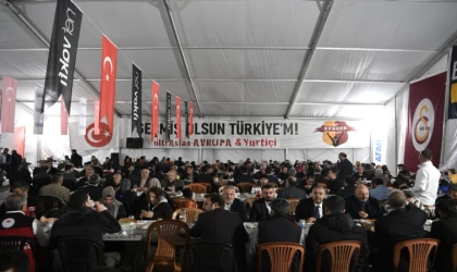 Başkan Güngör, Galatasaray Konteyner Kent’te Vatandaşlarla İftar Yaptı