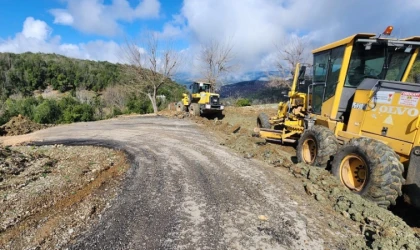 Büyükşehir, Andırın Kırsalında Ulaşımı İyileştirmek İçin Sahada