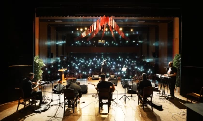 Eşref Ziya, Seslendirdiği Ezgilerle Müzik Ziyafeti Yaşattı