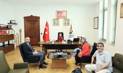 Başkan Hanifi Toptaş, görevi küçük Azra’ya devretti