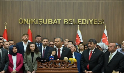 Onikişubat Belediye Başkanı Hanifi Toptaş, devir teslim töreniyle göreve başladı