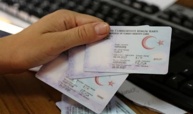 6 milyon kişi eski kimlik kartını kullanıyor