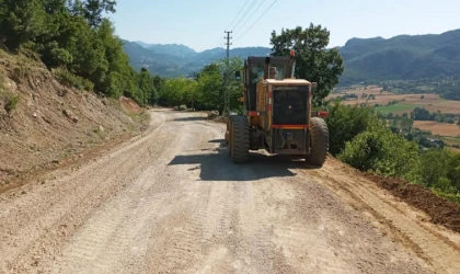 Büyükşehir, Andırın’da 16 Mahallenin Daha Ulaşımını İyileştiriyor