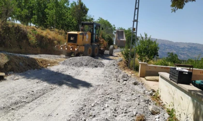 "Kabasakal Ve Boyalı Mahallelerimizde Yol Çalışmalarımız Devam Ediyor"