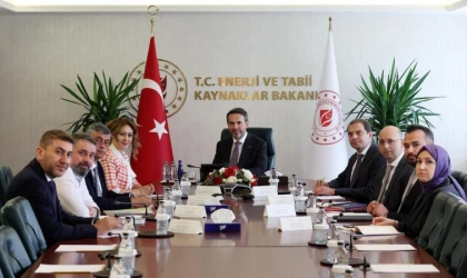 MHP’li Dora, Kahramanmaraş’ın sorunlarını bakanlıklarda gündeme getiriyor! 