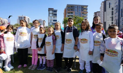 Anneler ve Çocuklar Turşu Atölyesi’nde Moral Depoladı