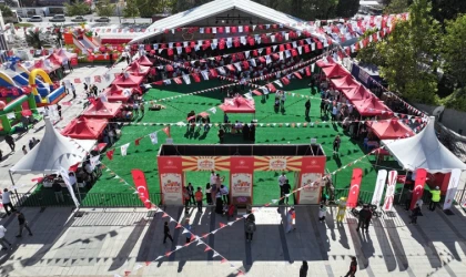 Cumhuriyet Panayırı’nda Binlerce Çocuk Doyasıya Eğlendi
