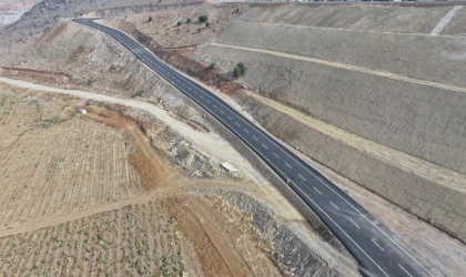 Büyükşehir, Türkoğlu Acil Durum Hastanesi Yolunu Tamamladı