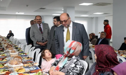 Başkan Akpınar, Engelliler Günü Nedeniyle Engelli Vatandaşlarla Bir Araya Geldi