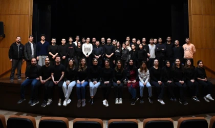 Sahne Maraş, “Motorlu Kuş” Oyunuyla Miniklerin Karşısına Çıkıyor