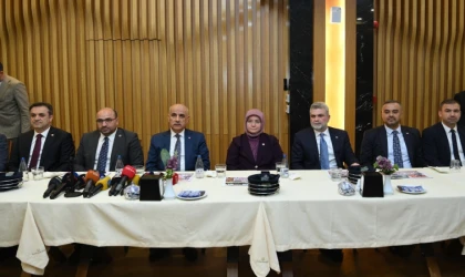 Başkan Görgel Müjdeleri Paylaşmaya Devam Ediyor… “Stadyum Projesi Bakanlığa Teslim Edildi, Raylı Sistem Master Planı Yapılıyor”