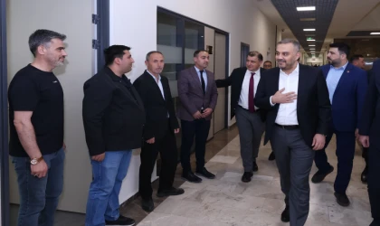 Başkan Toptaş, belediye personeliyle bayramlaştı