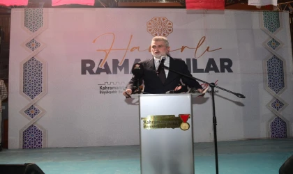 Büyükşehir’in İftar Sofrası Bu Kez Onikişubat’ta Yüzlerce Vatandaşı Ağırladı