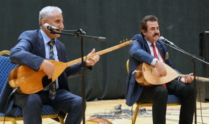 Âşıklar Sahne Aldı, Edebiyatın Kalbi Sazla Çarptı