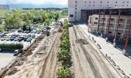 Büyükşehir, Üniversite Hastanesinin Yolunu Yeniliyor
