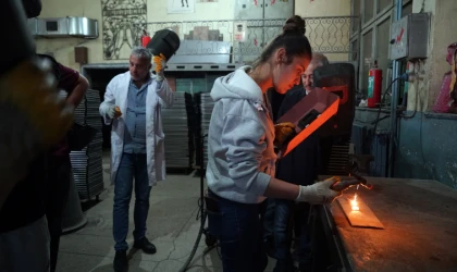 Kursiyerler Büyükşehir’in Kaynakçılık Kursu’nda Hem Öğreniyor Hem Üretiyor