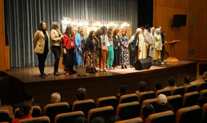 Şiir ve Edebiyatın Kentinde Uluslararası Dünya Anlatıcılar Şöleni Başladı