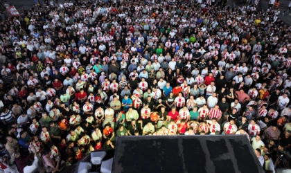 Büyükşehir, İstiklalspor’un Şampiyonluk Yolculuğunu Dev Ekranda Sporseverlerle Buluşturdu