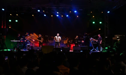 Onikişubat Gençlik Festivali’nin ilk konserinde Oğuzhan Koç sahne aldı