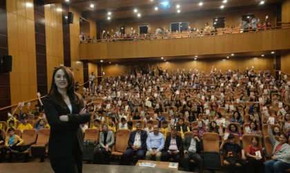 Onikişubat Okuyor’da bu hafta ‘Kelimelerle Örülen Dünyamız’ konuşuldu