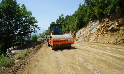 Andırın’da 10 Mahallenin Daha Ulaşım Konforu Büyükşehir’le Artıyor
