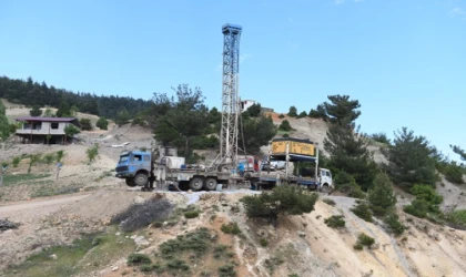 Büyükşehir 21 Mahalledeki Köy Evleri İçin Yeni İçmesuyu Altyapısı İnşa Ediyor