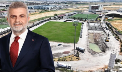 Yeni Futbol Sahasının Yapımı Büyük Bir Hızla Sürüyor