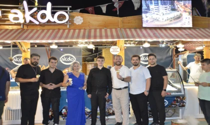 AKDO’dan Cemile Sönmez’e Dondurma Şov