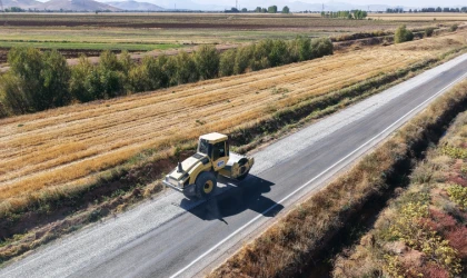 Büyükşehir’den Elbistan Kırsalına Kesintisiz Yol Hizmeti