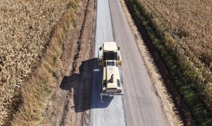 Elbistan’da Mahallelerin Ulaşımı Büyükşehir’le Bir Bir İyileştiriliyor