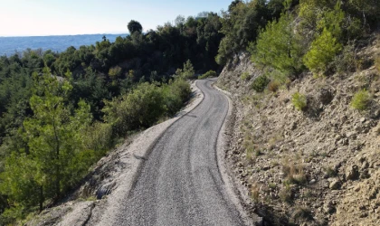 Büyükşehir, Andırın Kırsalında Yol Standardını Yükseltiyor