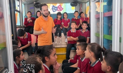 Büyükşehir’in Mobil Çocuk Kütüphanesi Her Yerde