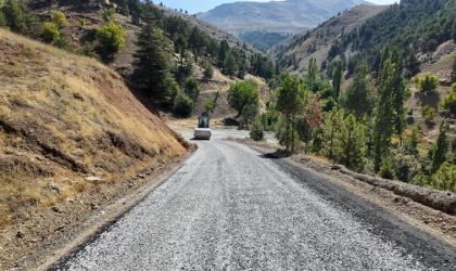 Büyükşehir’le Ekinözü Kırsalında Ulaşım Daha Modern