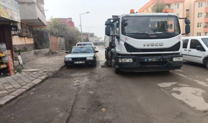 Dulkadiroğlu Belediyesi, Umut Konteyner Kent Ve İlçe Genelinde Temizlik Çalışmalarını Sürdürüyor